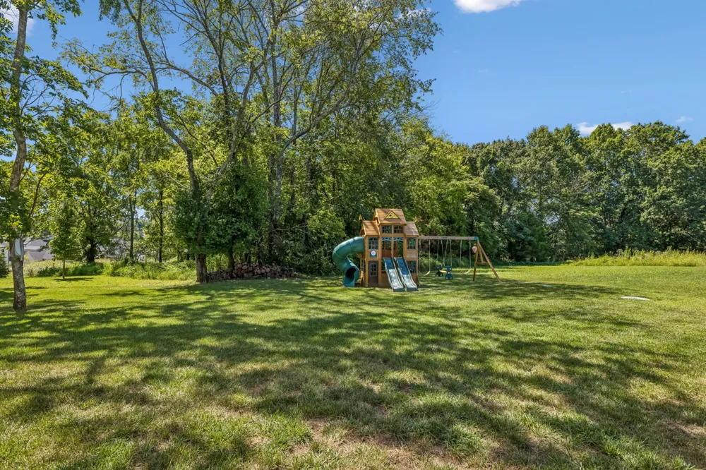4784 Woodrow Pl Arrington, TN 37014