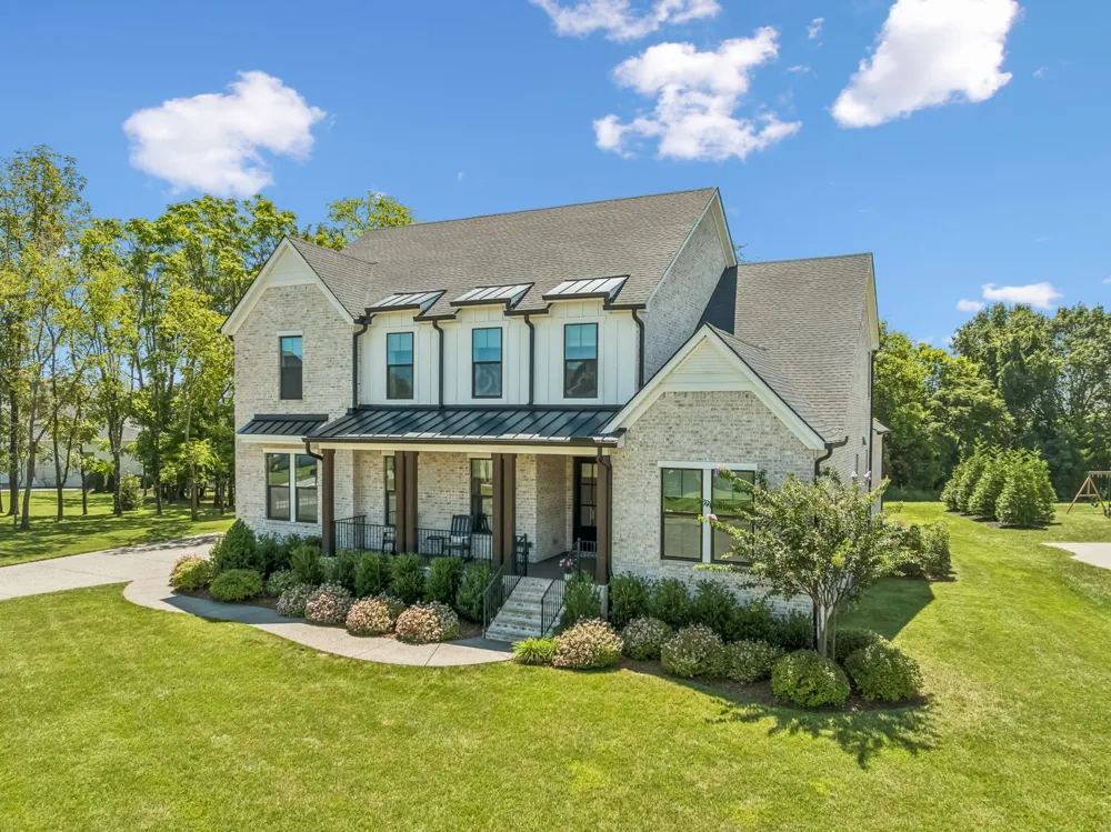 4784 Woodrow Pl Arrington, TN 37014