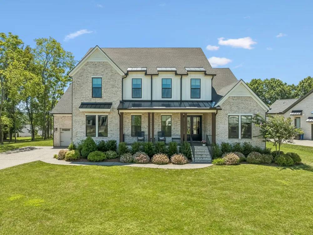 4784 Woodrow Pl Arrington, TN 37014