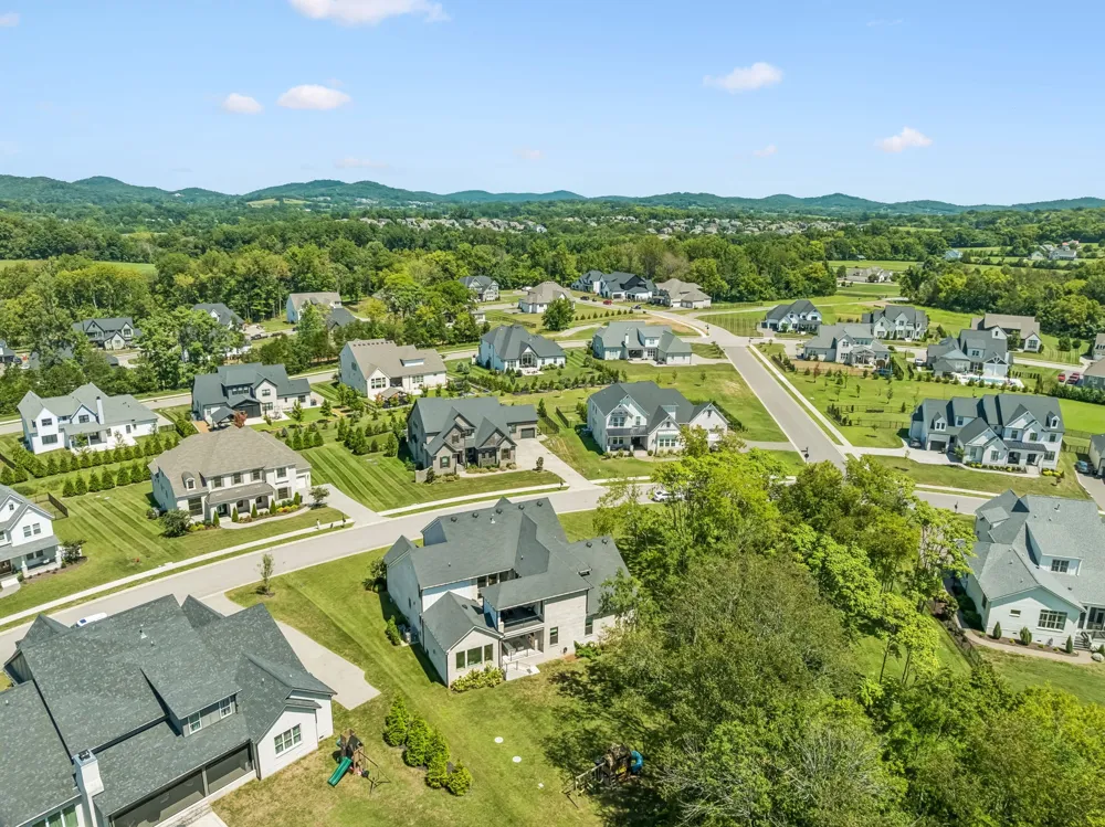 4784 Woodrow Pl Arrington, TN 37014