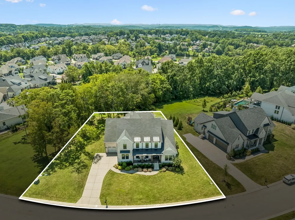 4784 Woodrow Pl Arrington, TN 37014