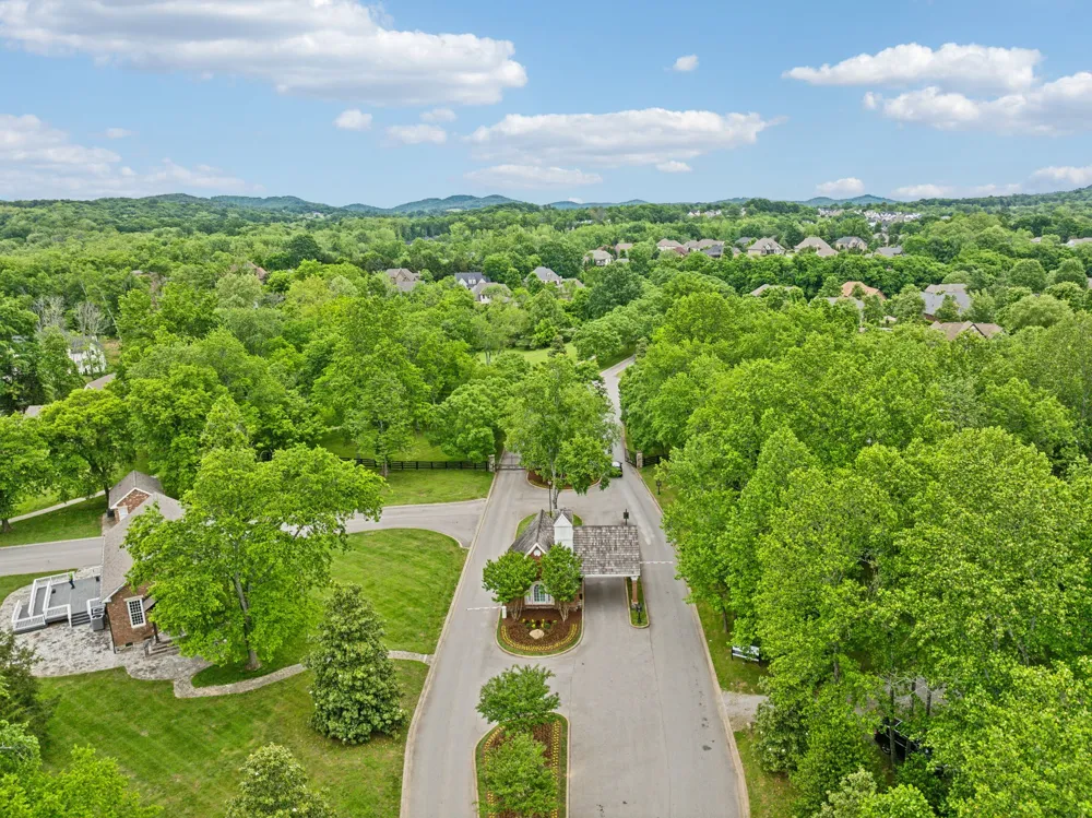 4784 Woodrow Pl Arrington, TN 37014