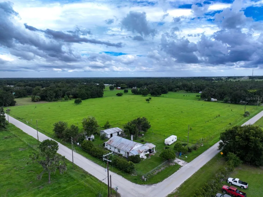 3984 DIXIANA DRIVE Bowling Green, FL 33834