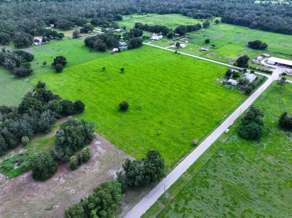 3984 DIXIANA DRIVE Bowling Green, FL 33834