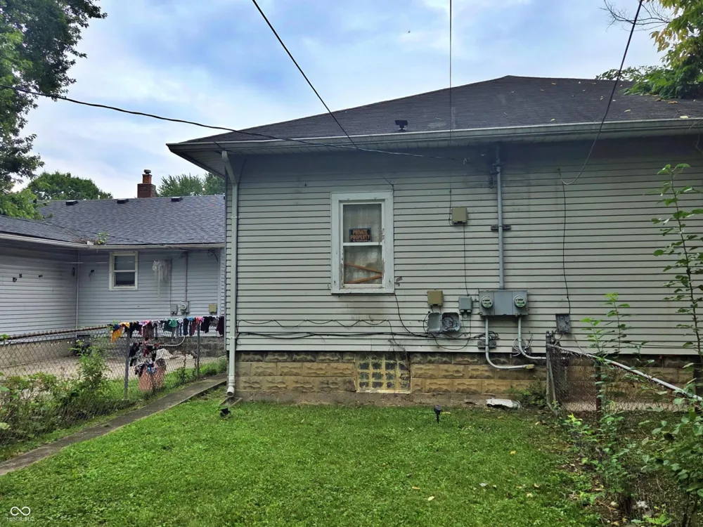 942 Bradley Avenue Indianapolis, IN 46201