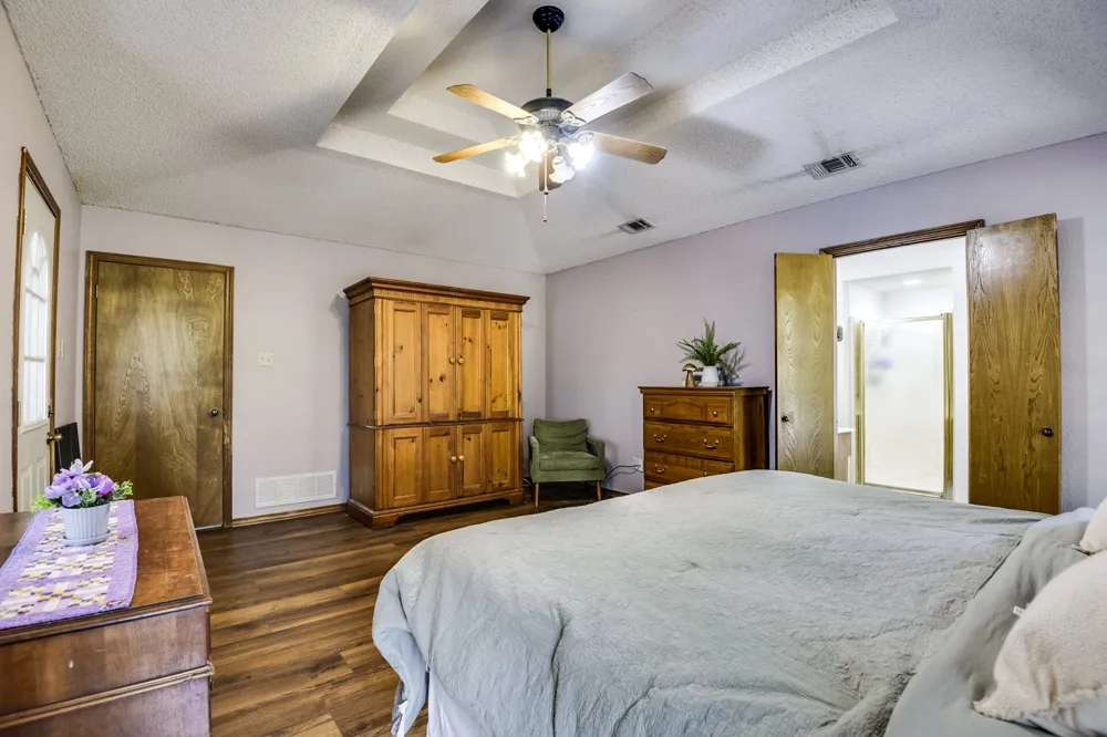 1090 Bells Chapel Road Pecan Hill, TX 75165
