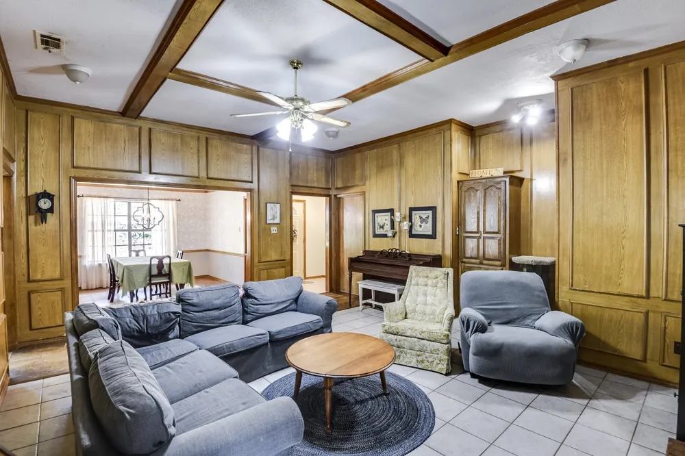 1090 Bells Chapel Road Pecan Hill, TX 75165