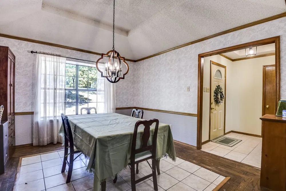 1090 Bells Chapel Road Pecan Hill, TX 75165