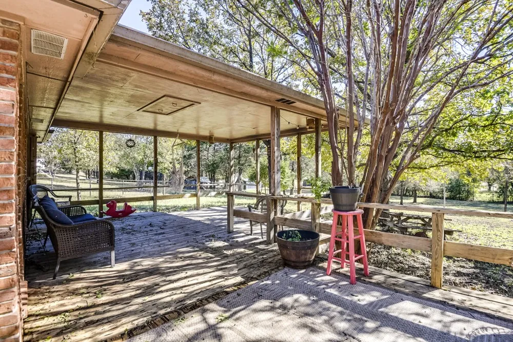 1090 Bells Chapel Road Pecan Hill, TX 75165