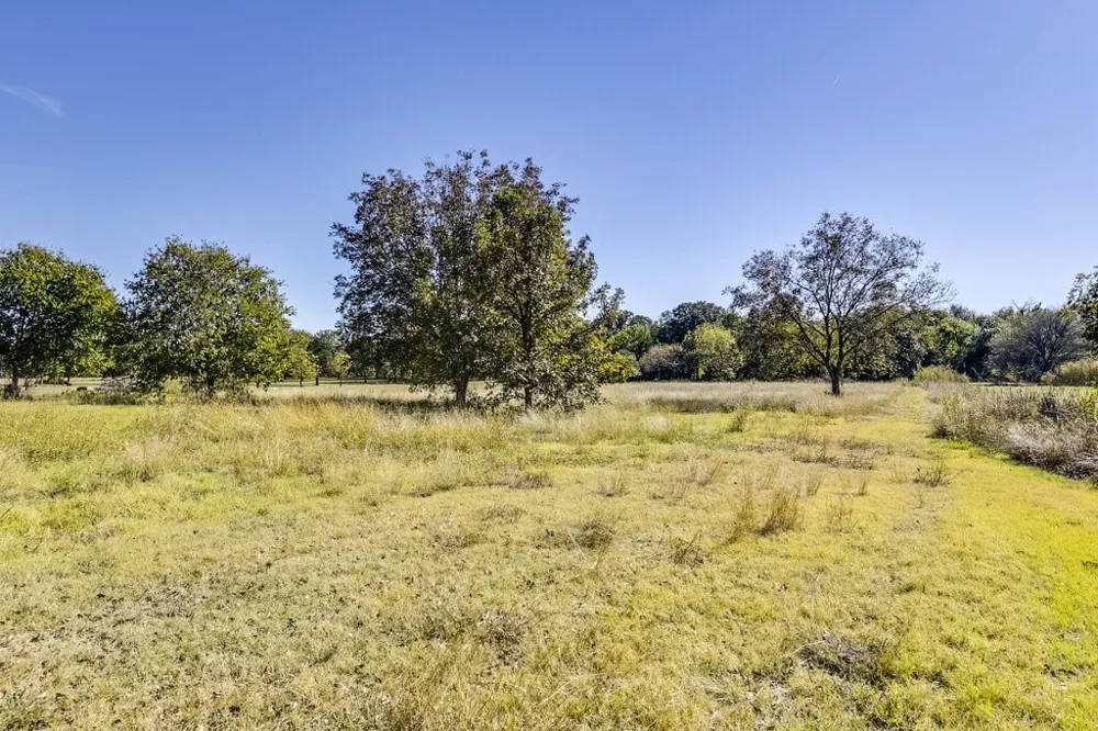 1090 Bells Chapel Road Pecan Hill, TX 75165