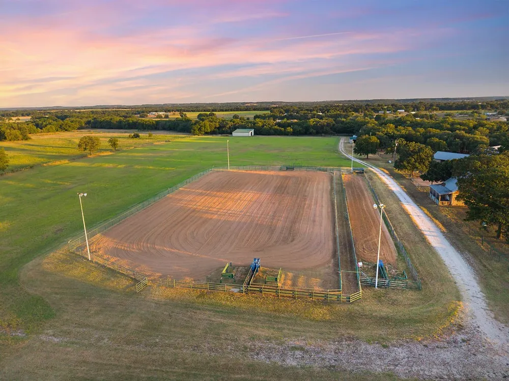 24860 US Highway 281 Stephenville, TX 76401
