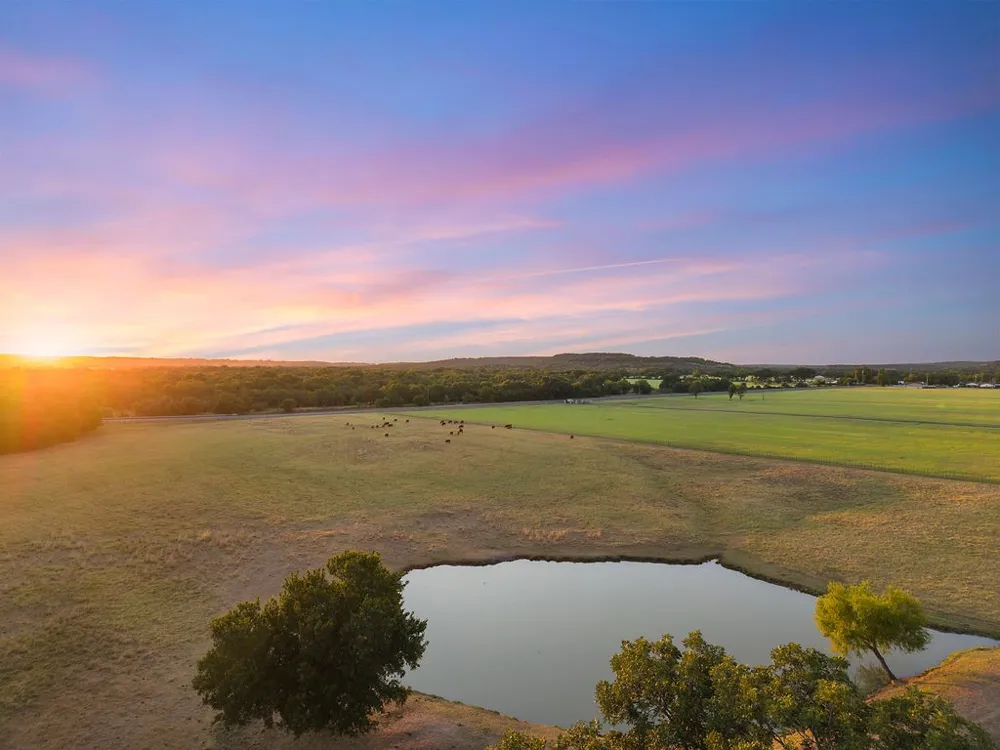 24860 US Highway 281 Stephenville, TX 76401
