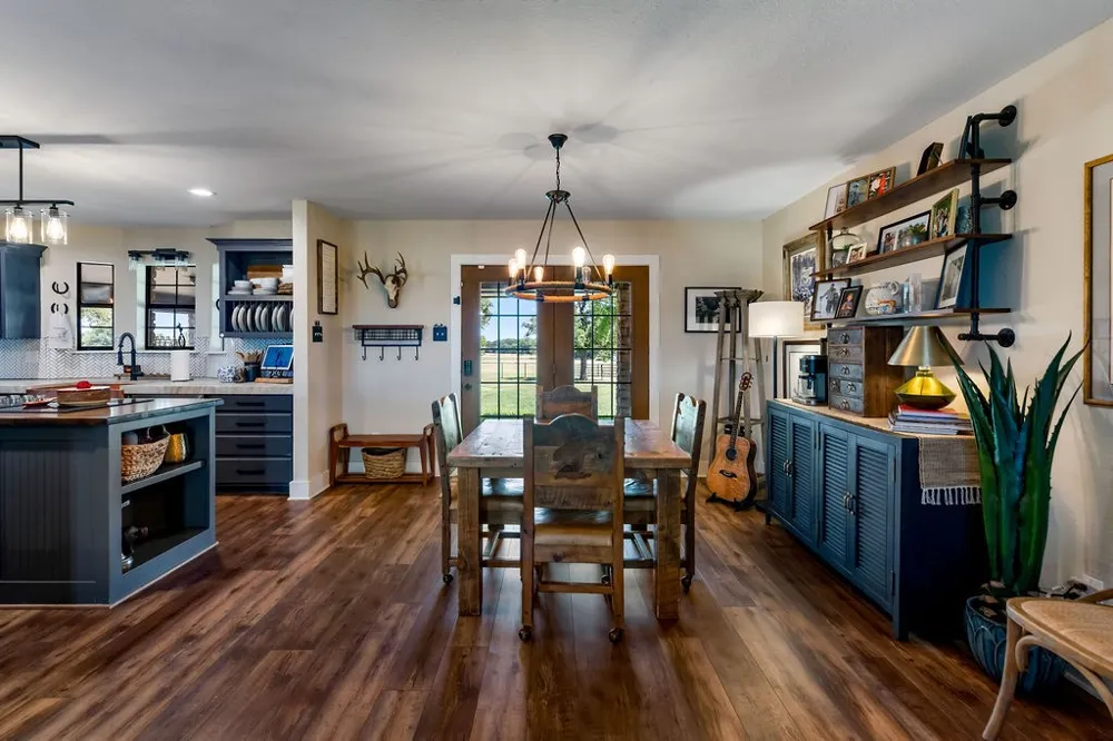 24860 US Highway 281 Stephenville, TX 76401