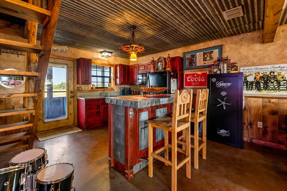 24860 US Highway 281 Stephenville, TX 76401