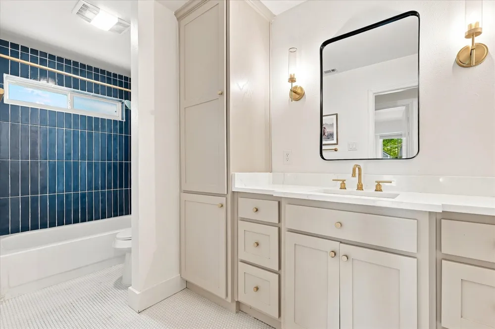 218 Creekside Lane Coppell, TX 75019