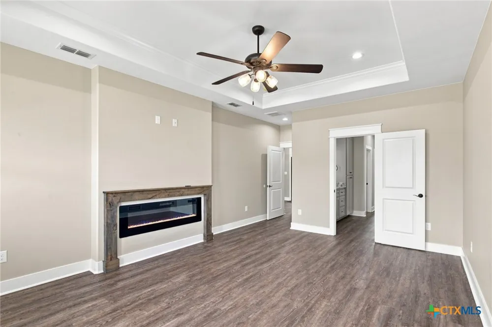 307 Silver Lake Victoria, TX 77904
