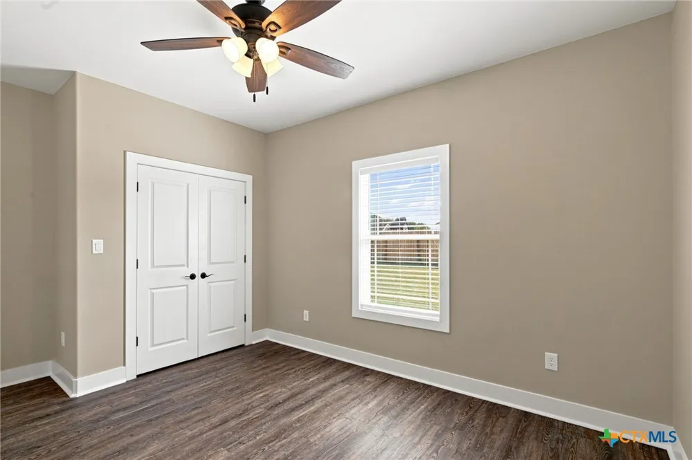 307 Silver Lake Victoria, TX 77904