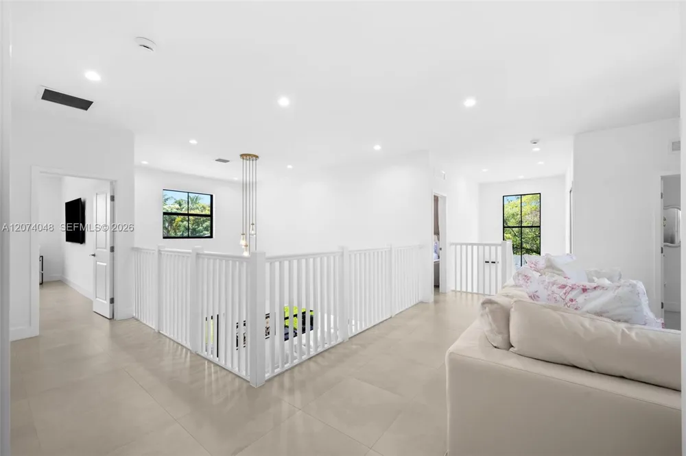 15875 SW 90th Ave Palmetto Bay, FL 33157