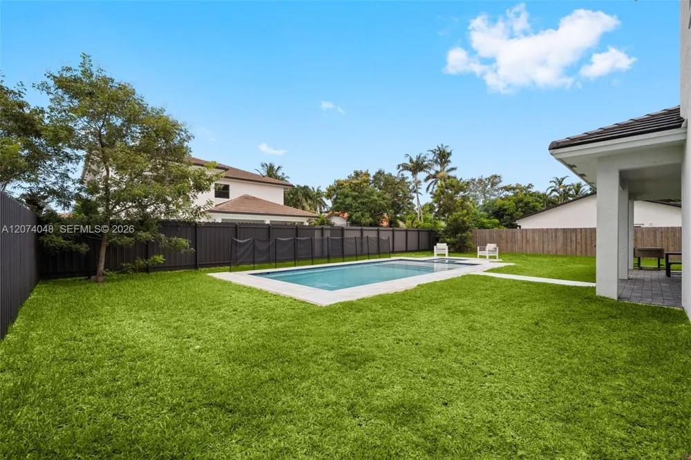 15875 SW 90th Ave Palmetto Bay, FL 33157