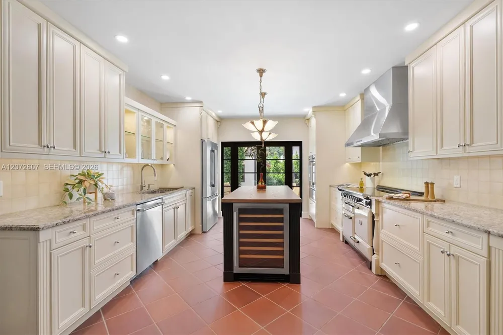 622 NE 98th St Miami Shores, FL 33138