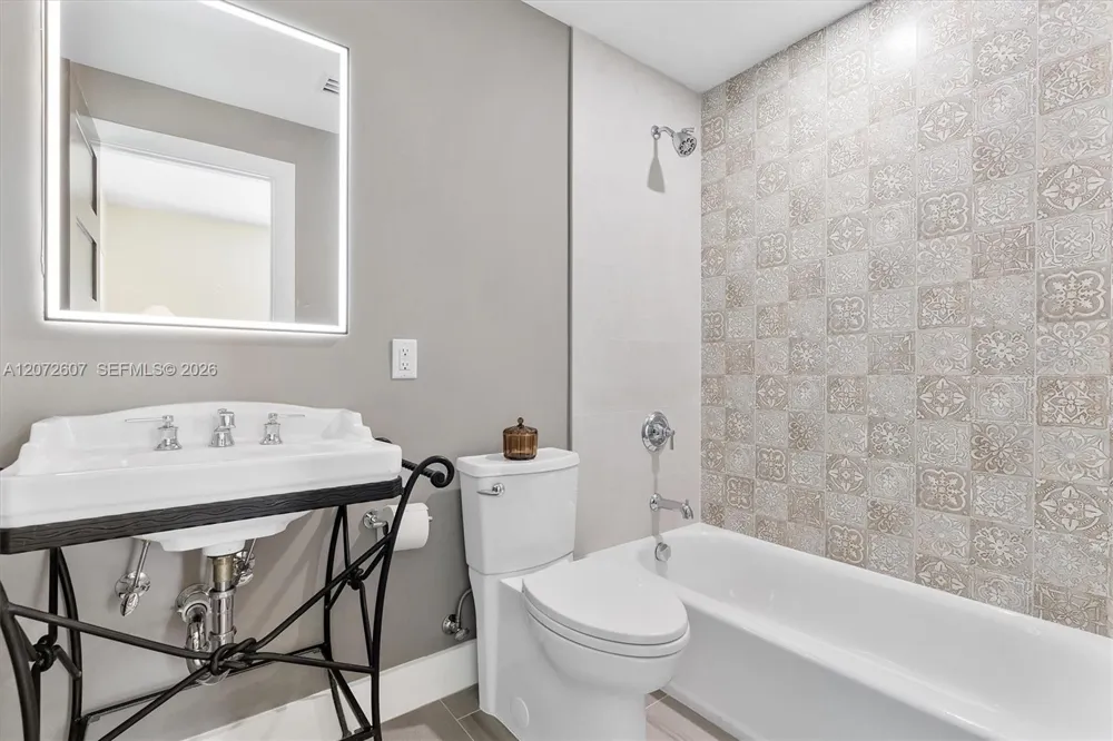 622 NE 98th St Miami Shores, FL 33138