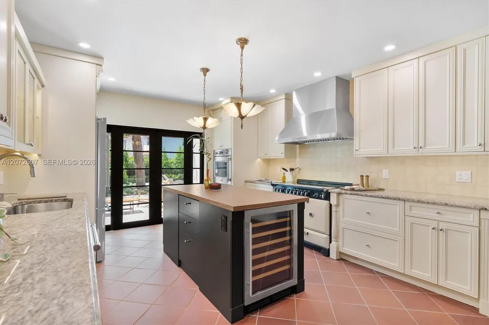 622 NE 98th St Miami Shores, FL 33138