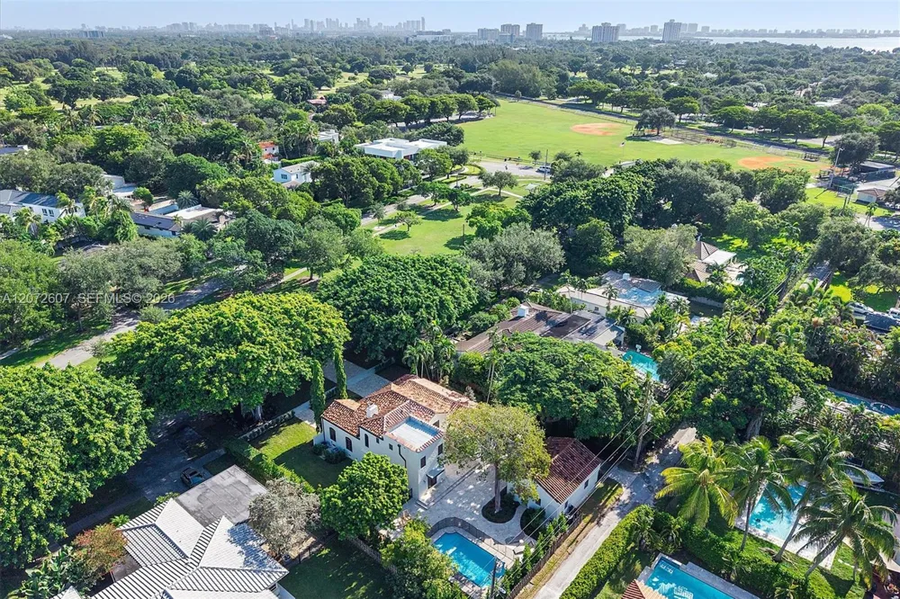 622 NE 98th St Miami Shores, FL 33138