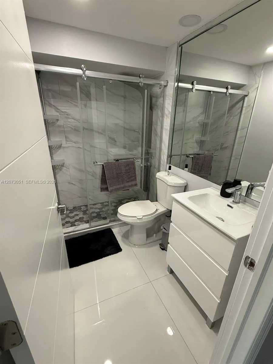 3111 Ocean Dr #506 Hollywood, FL 33019