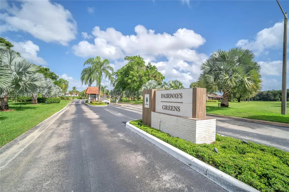 7956 Eastlake Dr #F Boca Raton, FL 33433