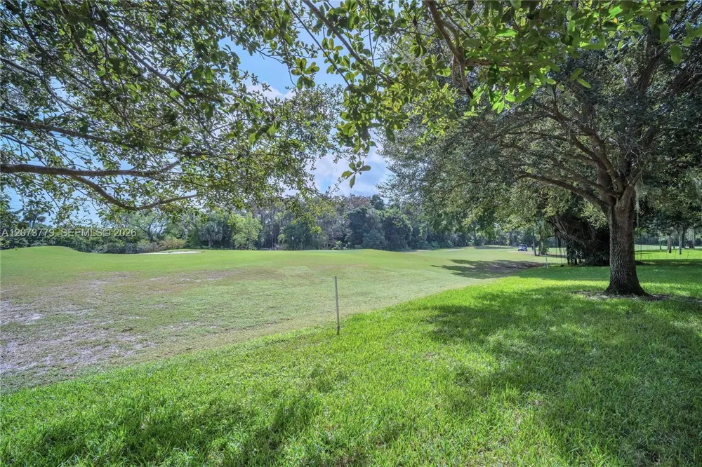 7956 Eastlake Dr #F Boca Raton, FL 33433