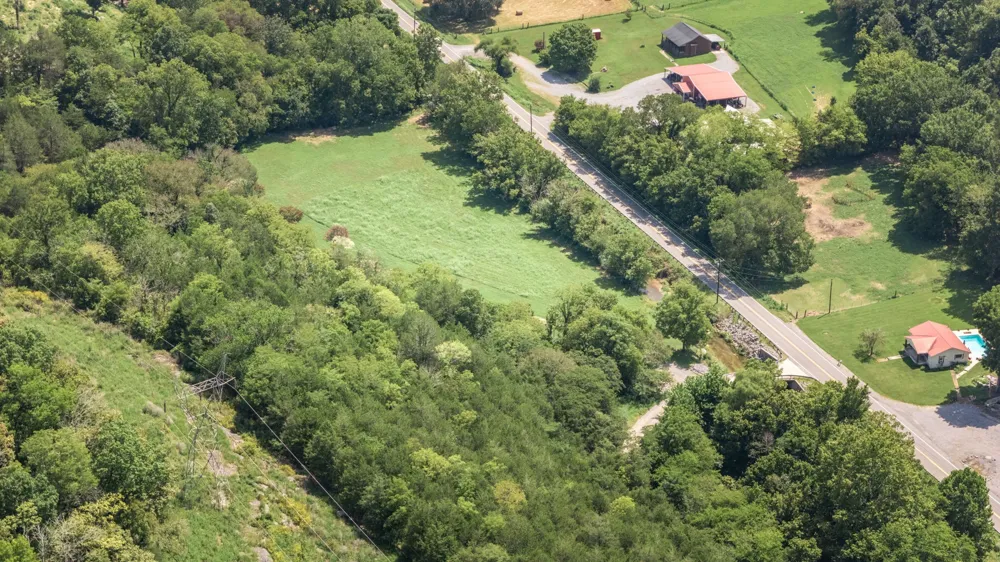 2203 Stones River Rd Woodbury, TN 37190