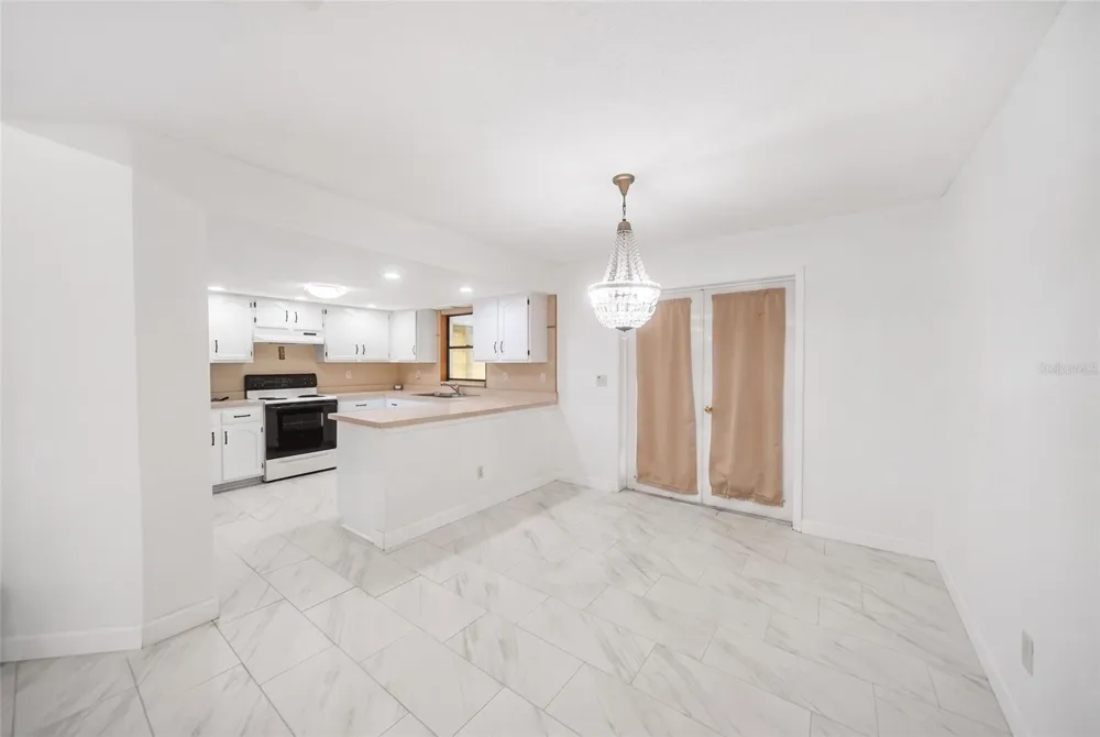 112 WOODINGHAM DRIVE Venice, FL 34292