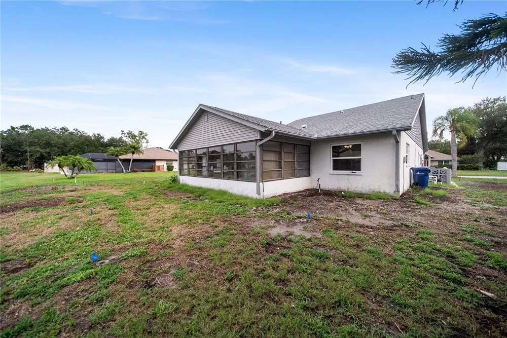 112 WOODINGHAM DRIVE Venice, FL 34292