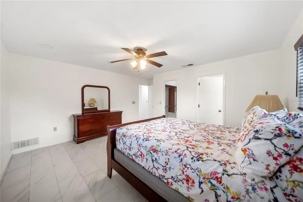 112 WOODINGHAM DRIVE Venice, FL 34292