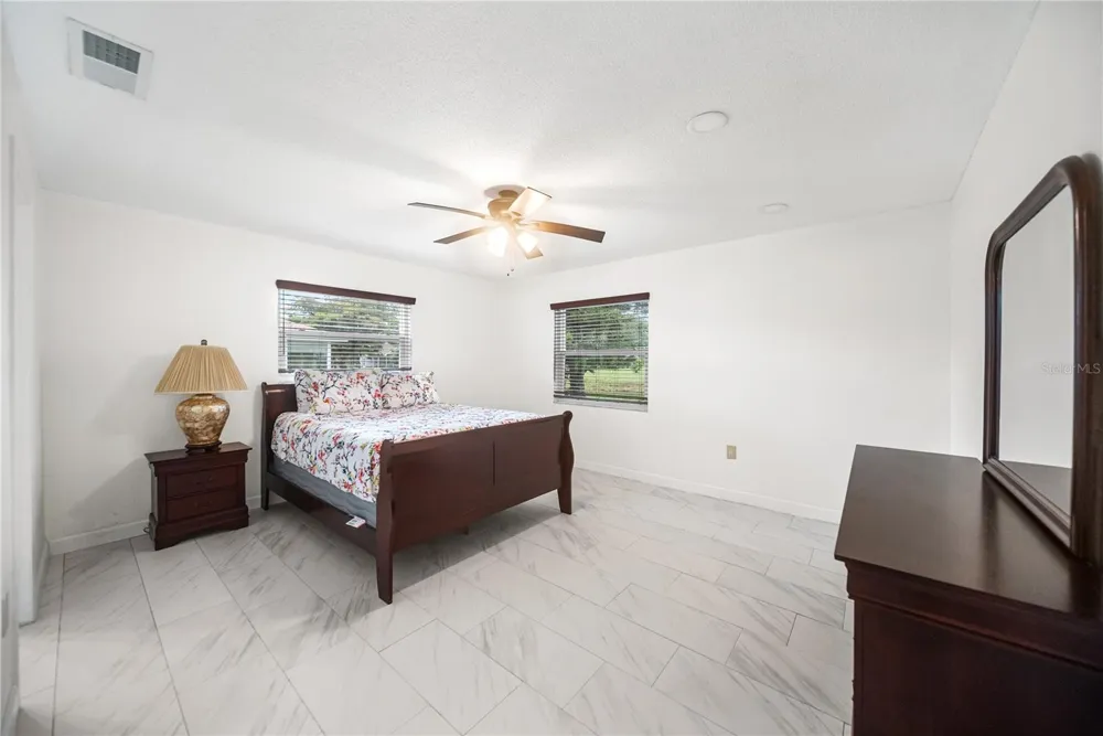 112 WOODINGHAM DRIVE Venice, FL 34292