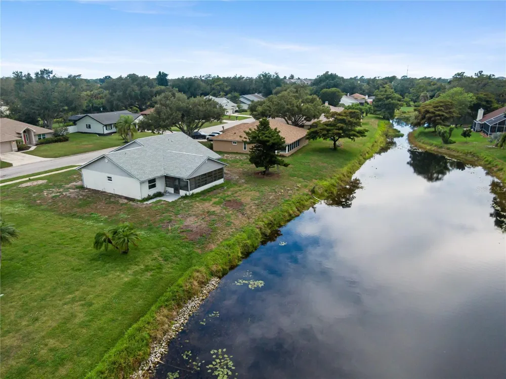 112 WOODINGHAM DRIVE Venice, FL 34292