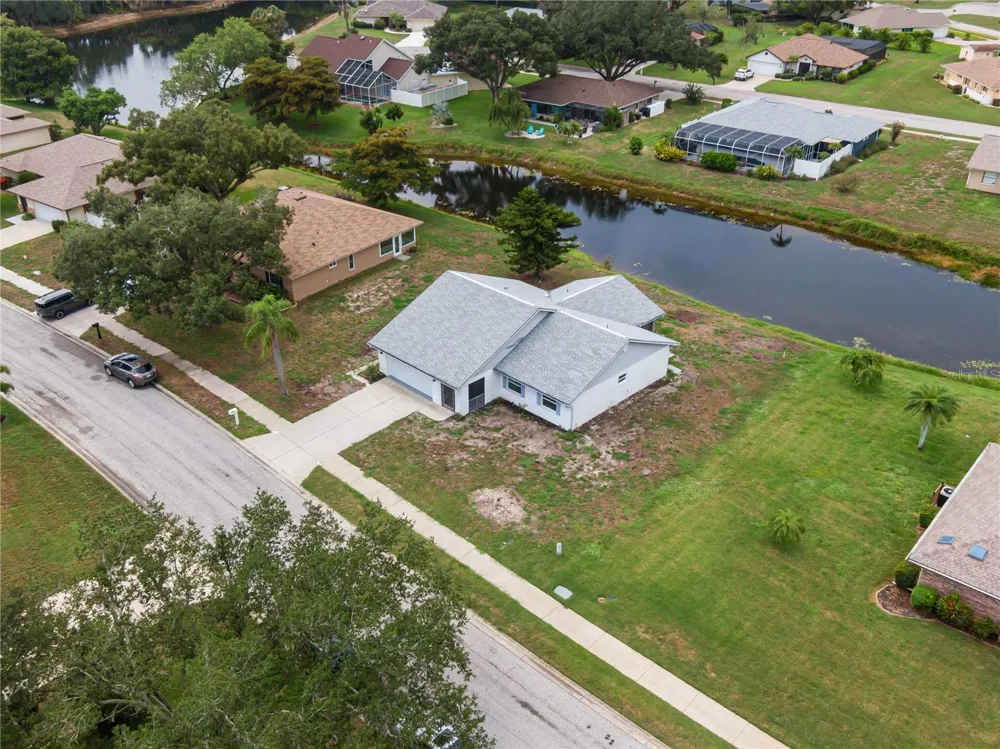 112 WOODINGHAM DRIVE Venice, FL 34292