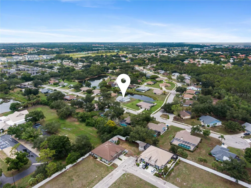112 WOODINGHAM DRIVE Venice, FL 34292