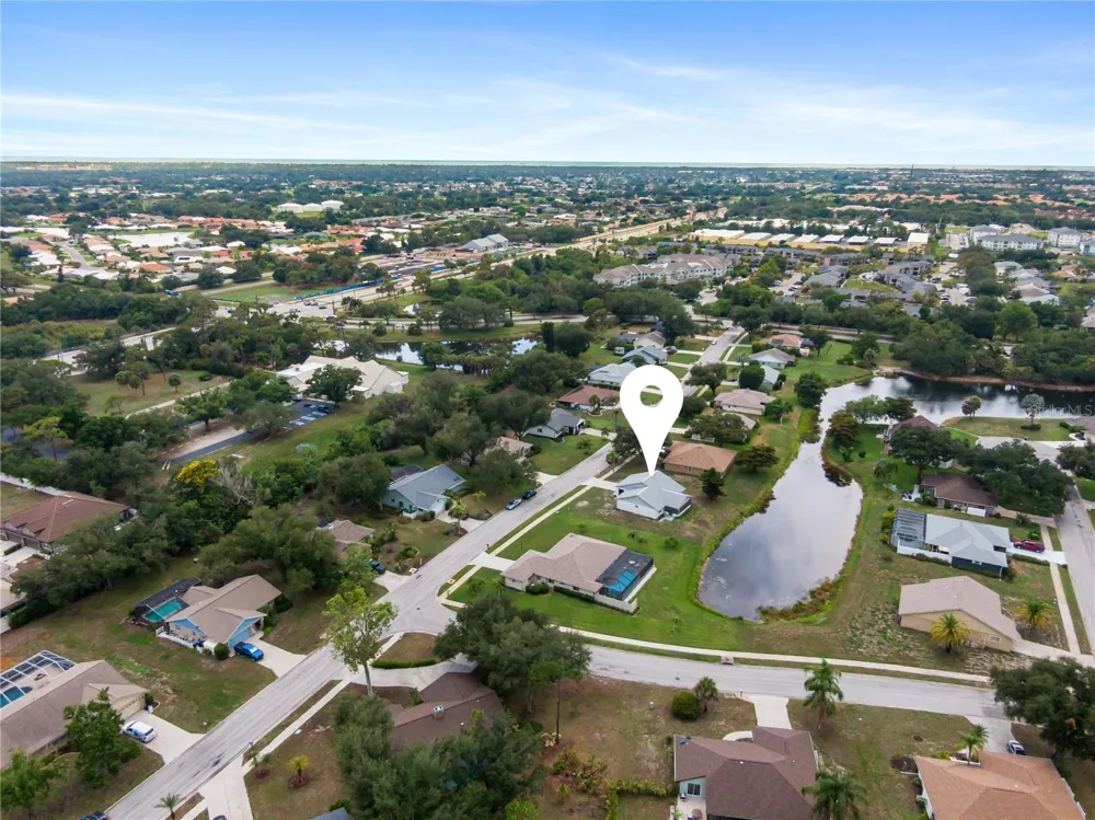 112 WOODINGHAM DRIVE Venice, FL 34292