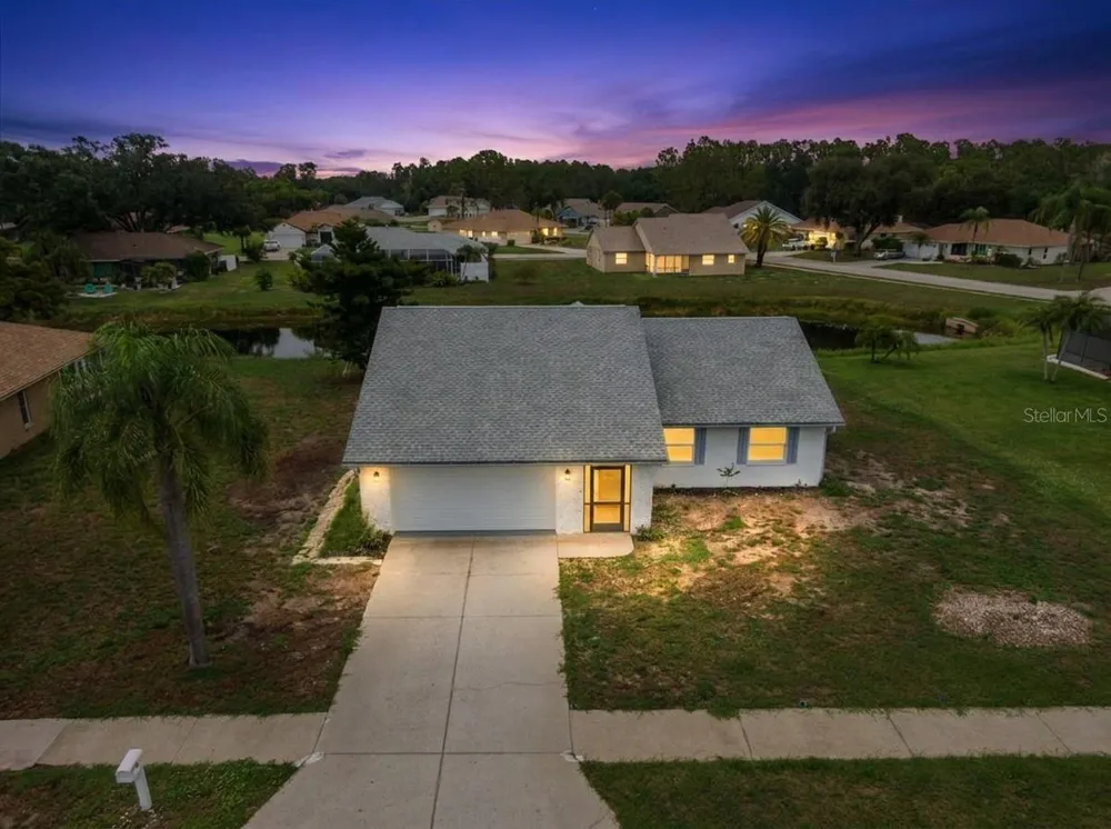 112 WOODINGHAM DRIVE Venice, FL 34292