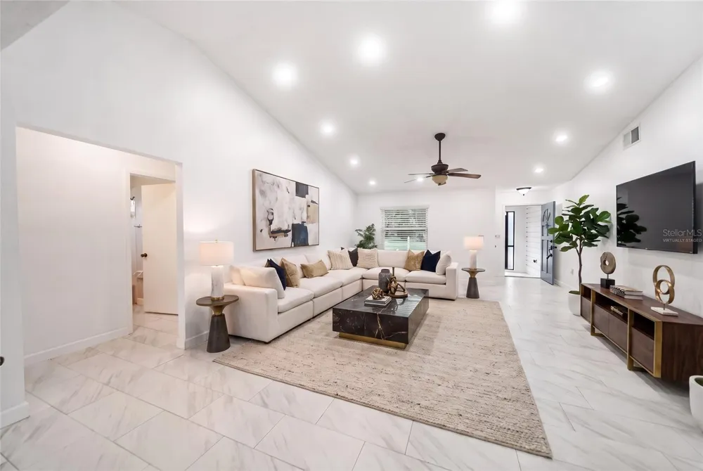 112 WOODINGHAM DRIVE Venice, FL 34292