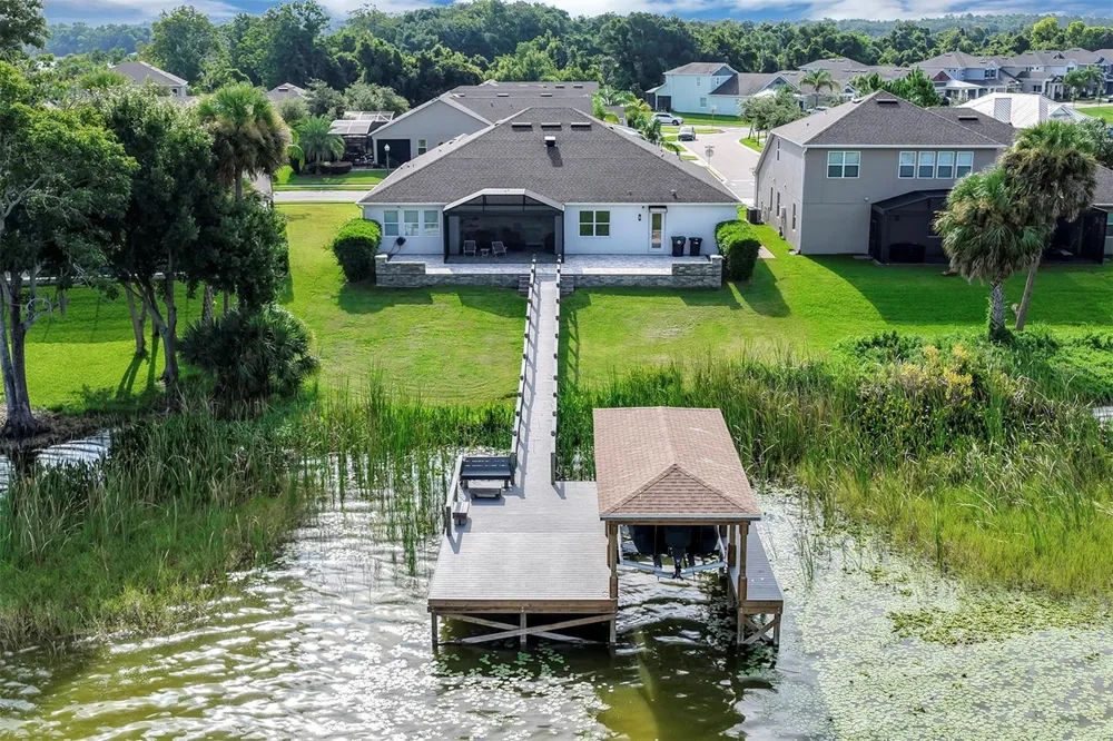 1112 HULL ISLAND DRIVE Oakland, FL 34787