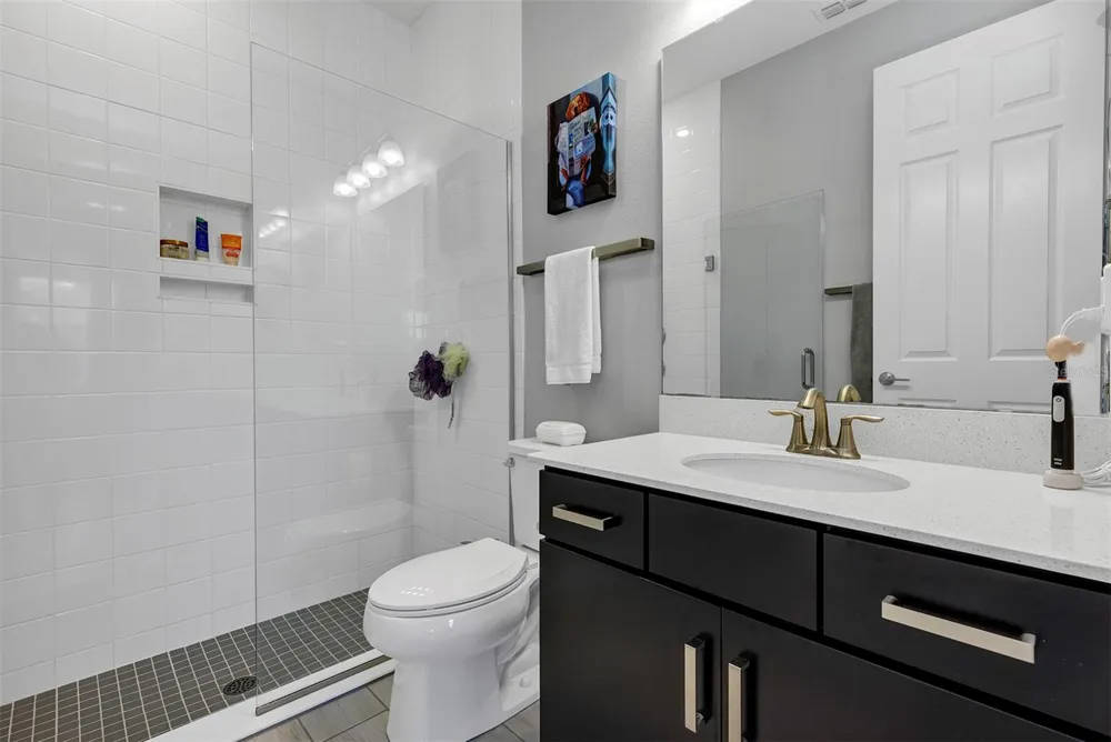 1112 HULL ISLAND DRIVE Oakland, FL 34787
