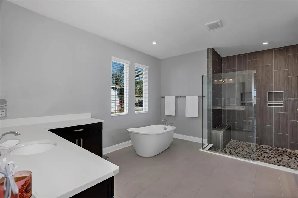 1112 HULL ISLAND DRIVE Oakland, FL 34787
