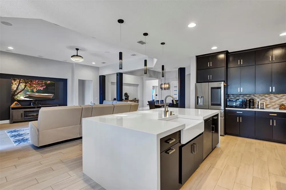 1112 HULL ISLAND DRIVE Oakland, FL 34787