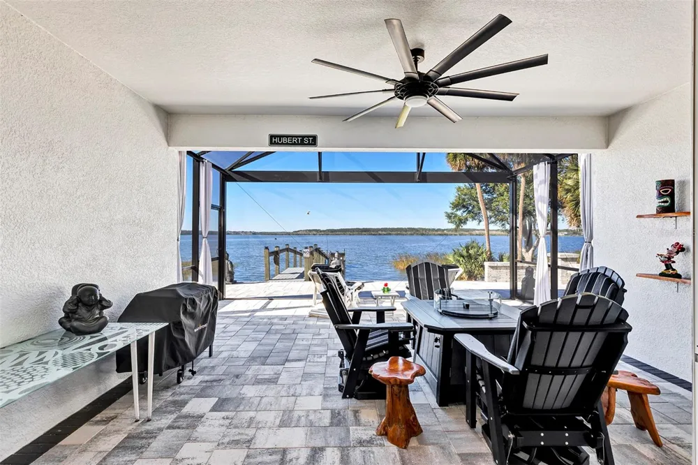 1112 HULL ISLAND DRIVE Oakland, FL 34787