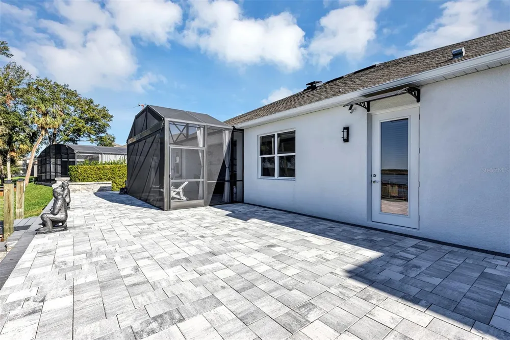 1112 HULL ISLAND DRIVE Oakland, FL 34787