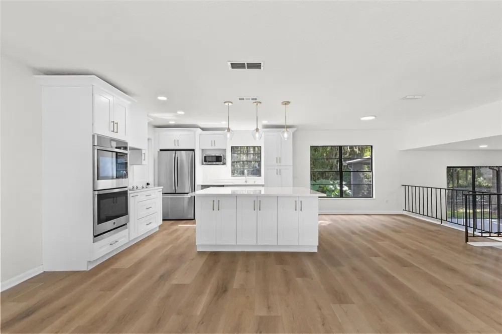 3720 MURRAY DALE DRIVE Valrico, FL 33596
