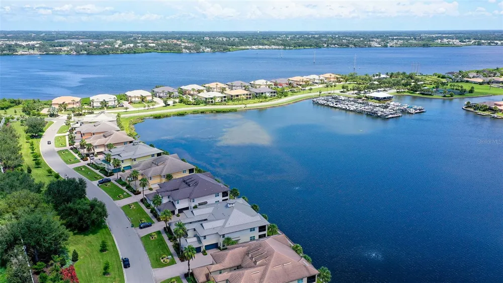 1041 RIVERSCAPE STREET #1041 Bradenton, FL 34208