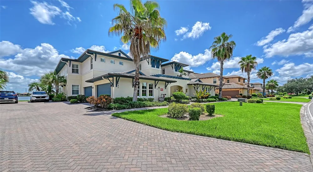 1041 RIVERSCAPE STREET #1041 Bradenton, FL 34208
